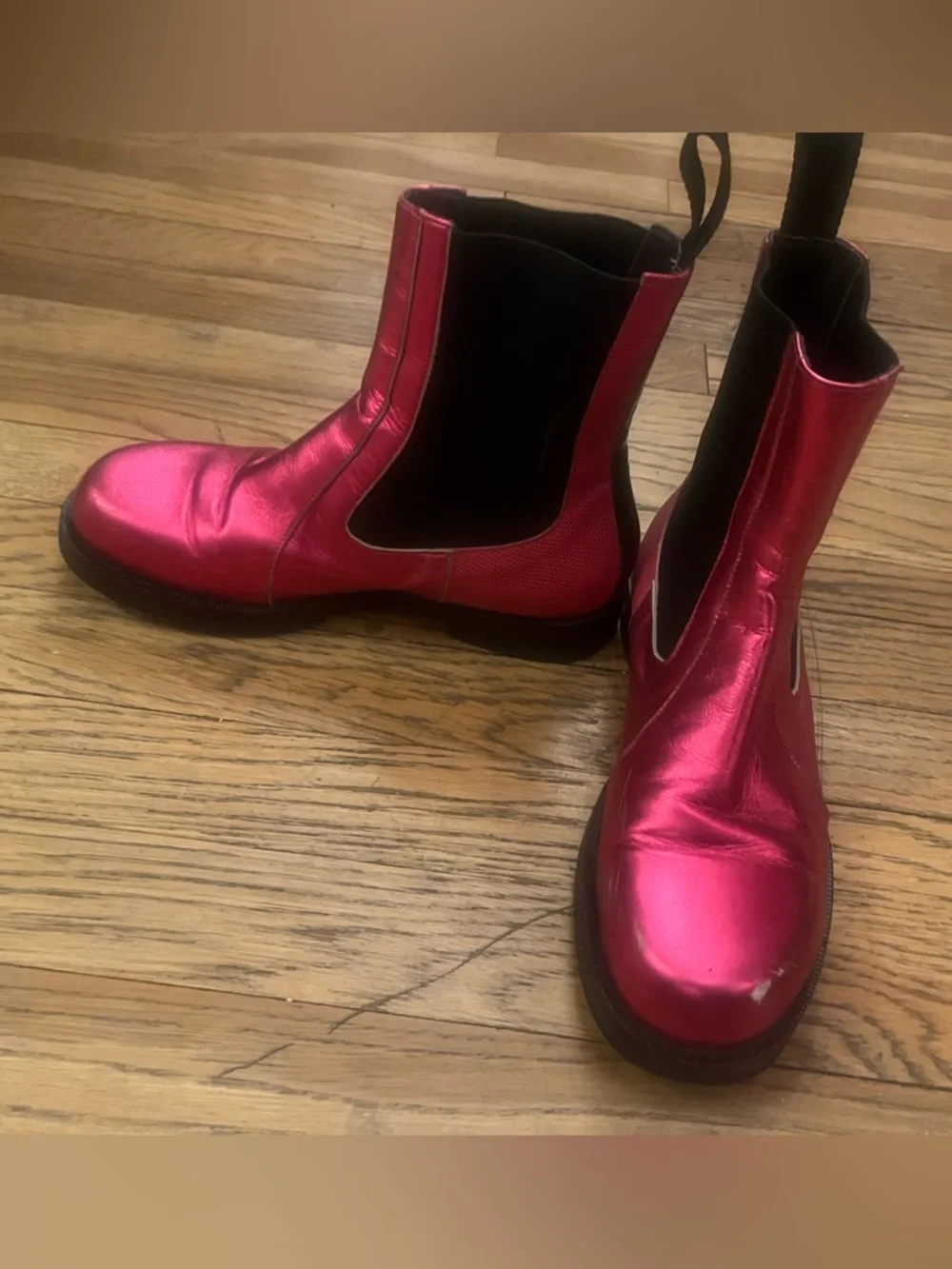 1017 Alyx 9SM metallic pink Chelsea boots